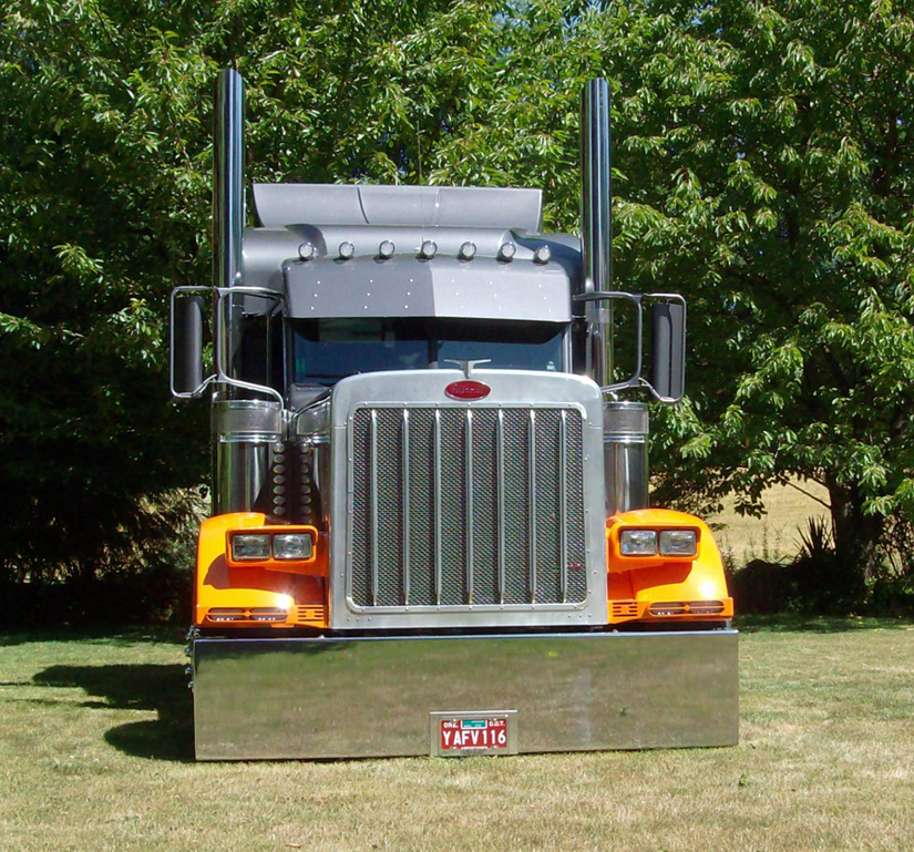 Two years ago he bought this 2007 Legacy Class Peterbilt 379 531 off the 