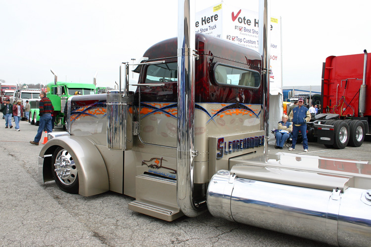 TEN FOUR MAGAZINE TRUCKING ON LINE MAGAZINE FOR TRUCKERS